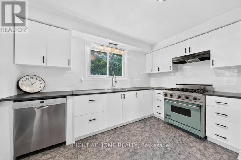 662 Montego Crescent — photo 10 of 40