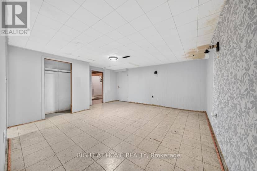 662 Montego Crescent — photo 29 of 40