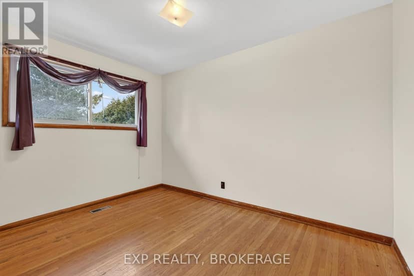 19 Convay Crescent — photo 21 of 40
