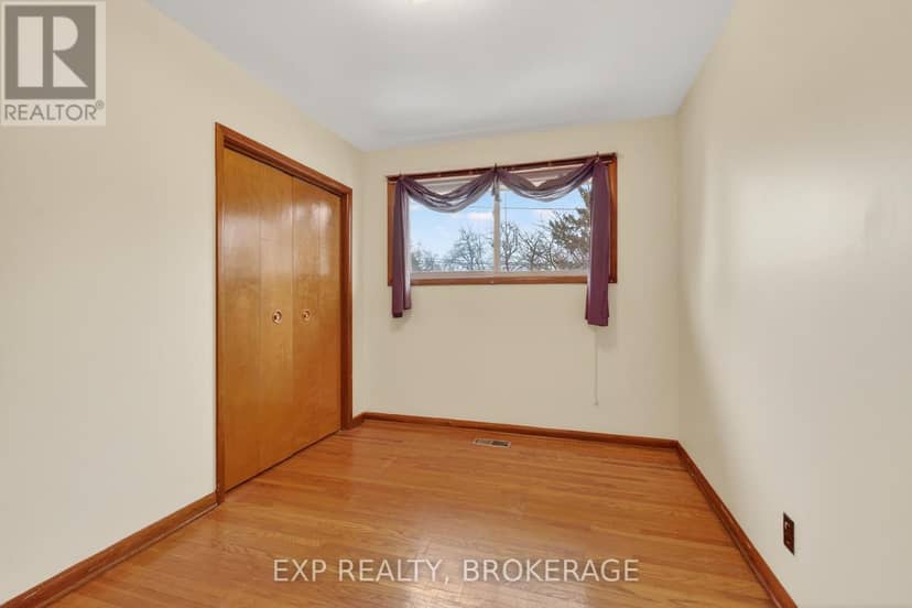 19 Convay Crescent — photo 22 of 40