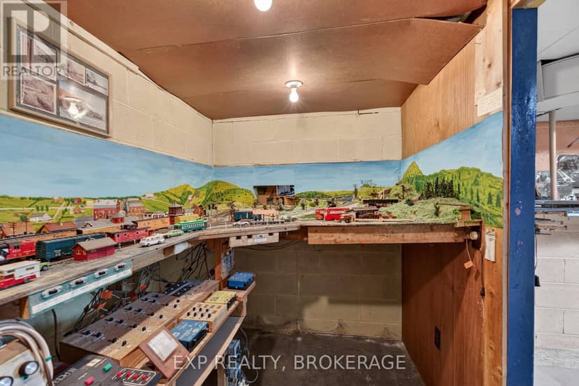 19 Convay Crescent — photo 34 of 40