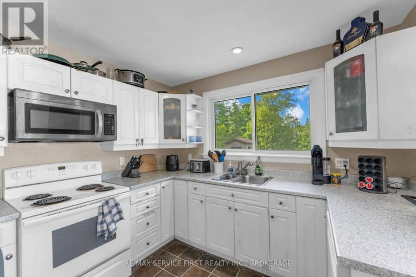 44 Cranbrook Street — photo 13 of 30