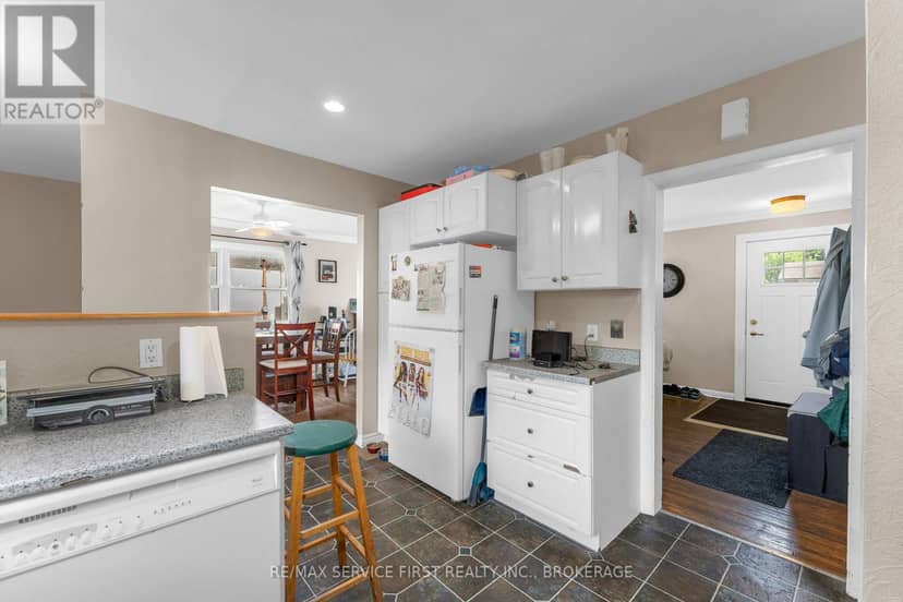 44 Cranbrook Street — photo 16 of 30