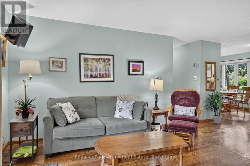 138 Emily Park Road — photo 6 of 40