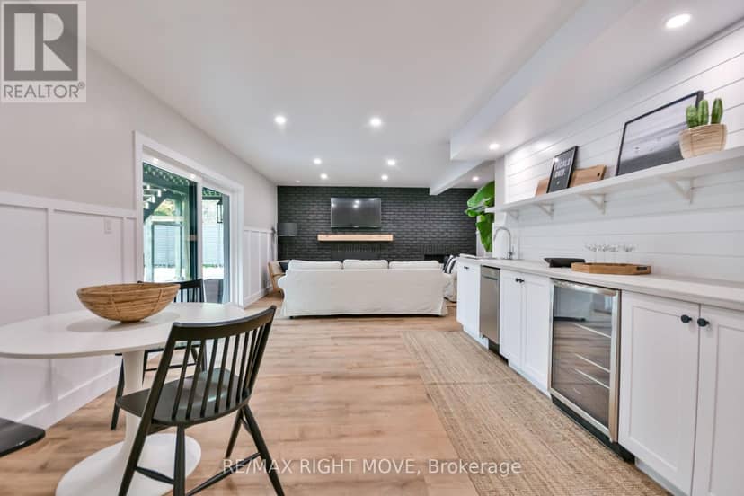 407 Bay Street — photo 33 of 40