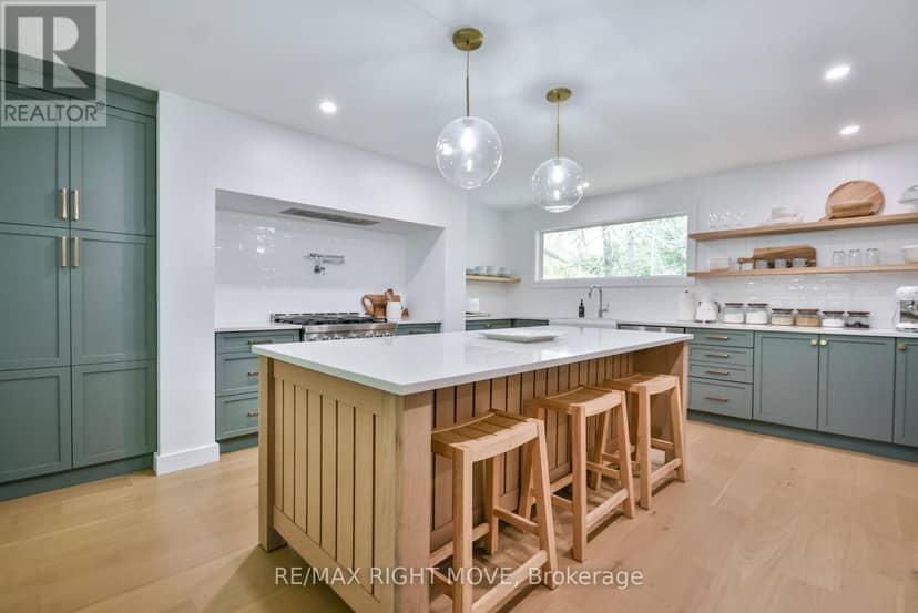 407 Bay Street — photo 7 of 40