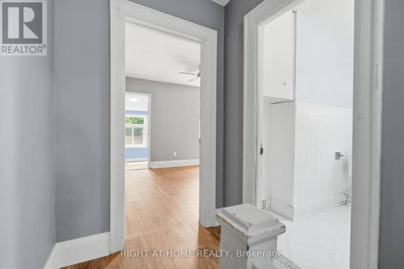 502 Salem Avenue N — photo 21 of 40