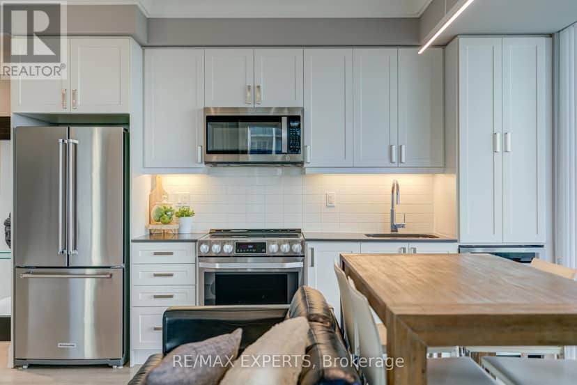 2106 - 7895 Jane Street — photo 13 of 40