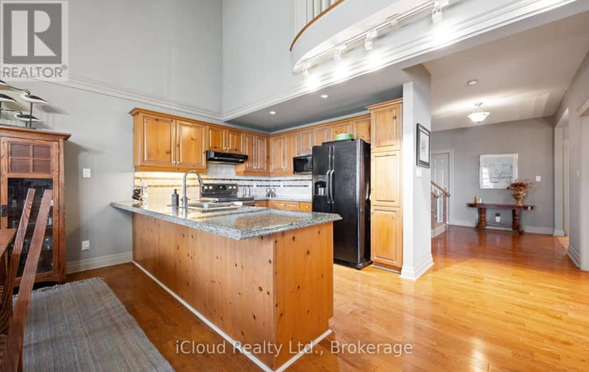 104 Wycliffe Cove — photo 19 of 40