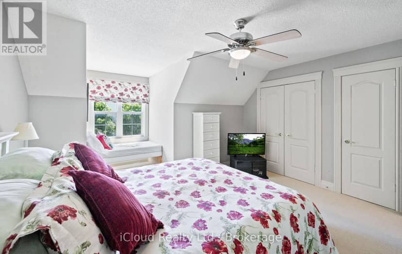 104 Wycliffe Cove — photo 33 of 40