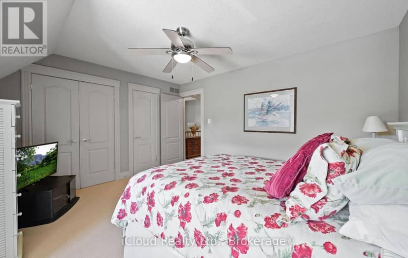 104 Wycliffe Cove — photo 34 of 40