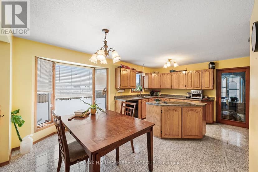 477 Duvernay Drive — photo 9 of 29