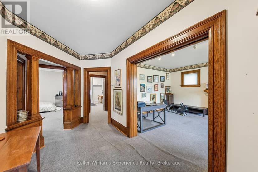 390 King Street — photo 6 of 26