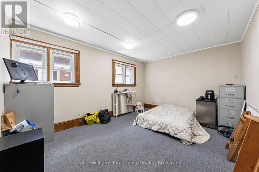 390 King Street — photo 9 of 26