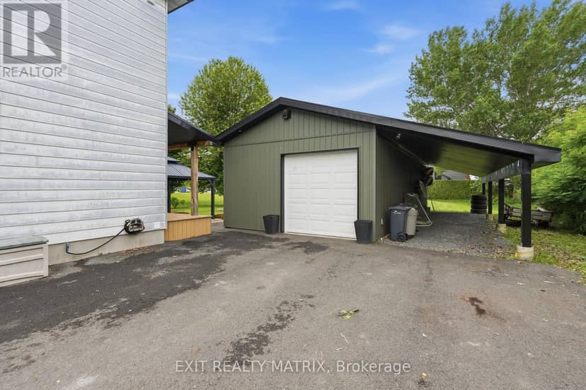 1320 St Joseph Road, Russell, photo 2