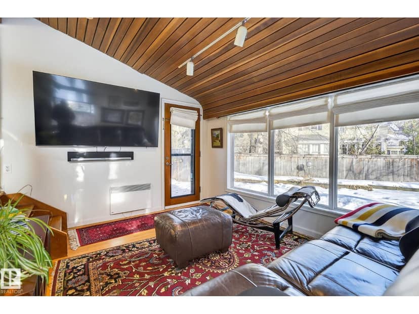 10235 134 ST NW NW — photo 36 of 40