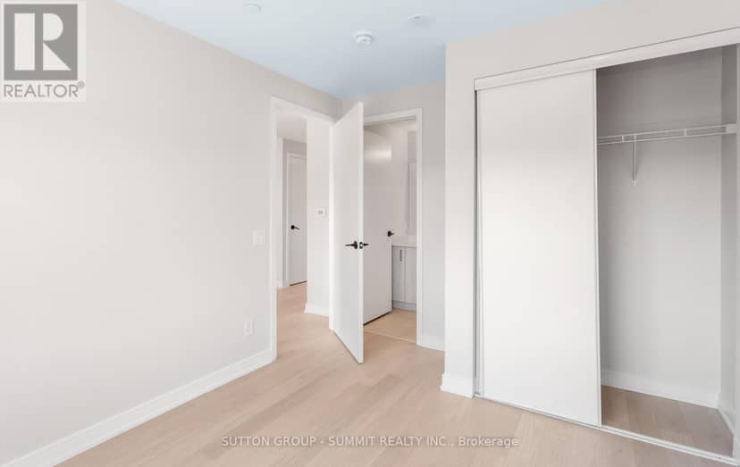 504 - 8010 Derry Road — photo 13 of 19