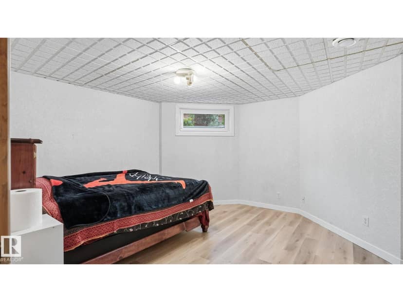 6119 156 AV NW — photo 28 of 38