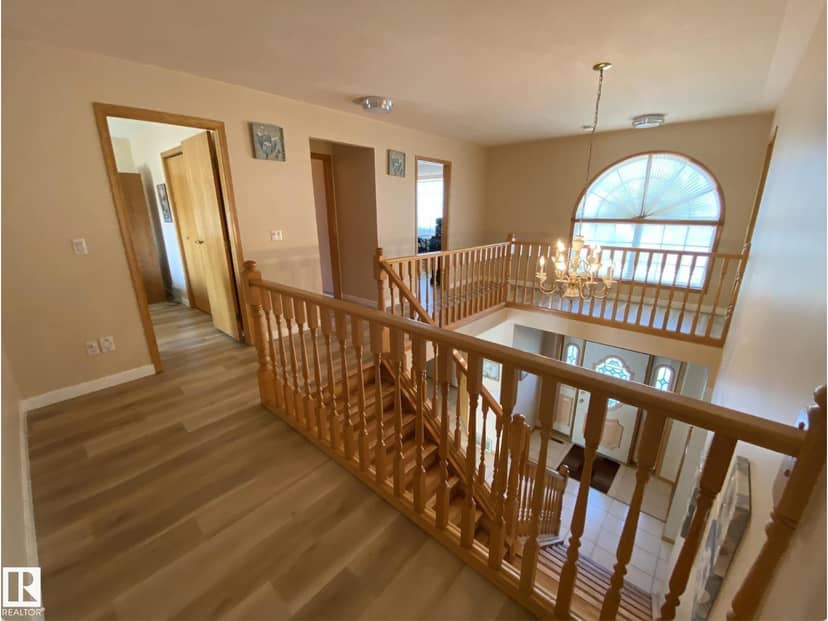 6119 156 AV NW — photo 19 of 38