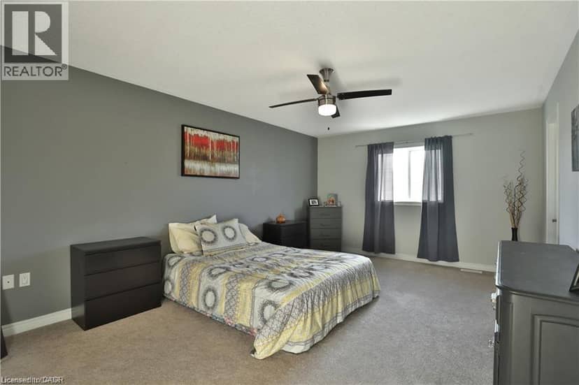 20 HIDDEN RIDGE Crescent — photo 17 of 26