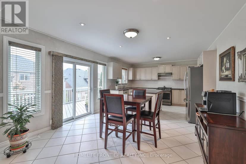 110 Red River Crescent — photo 11 of 40
