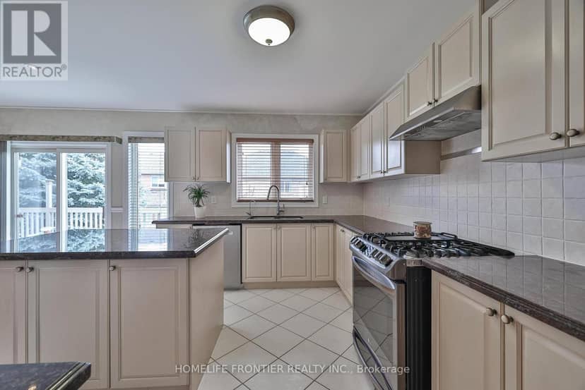 110 Red River Crescent — photo 14 of 40