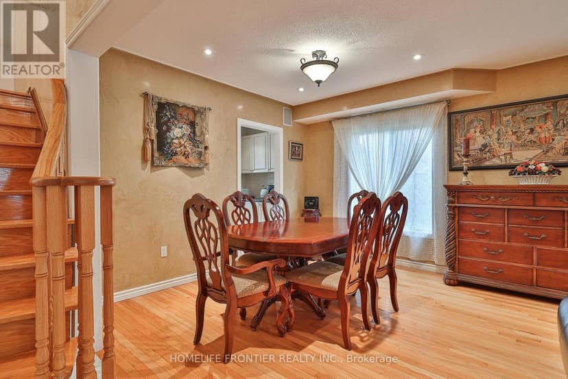 110 Red River Crescent — photo 17 of 40