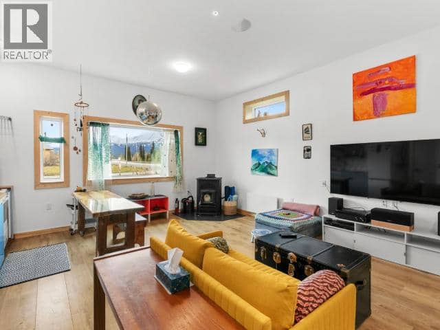 106 Spruce Street — photo 7 of 21