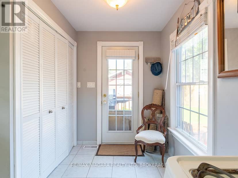 263 Maplewood Avenue — photo 14 of 25
