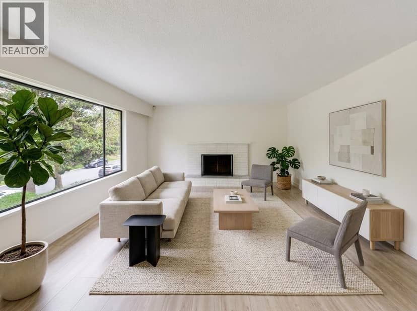 7942 LAKEFIELD DRIVE, Burnaby, photo 2