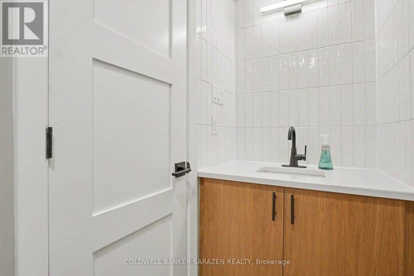 36 McCallum Street — photo 12 of 40