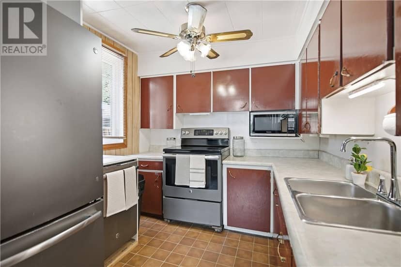 936 Bancroft Drive — photo 7 of 40