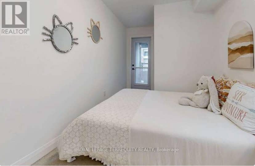150 Alton Crescent — photo 25 of 34