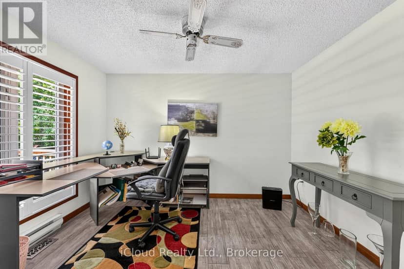 20 Mactavesh Crescent — photo 6 of 40