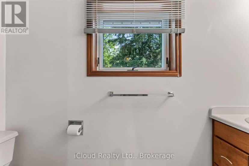 20 Mactavesh Crescent — photo 13 of 40