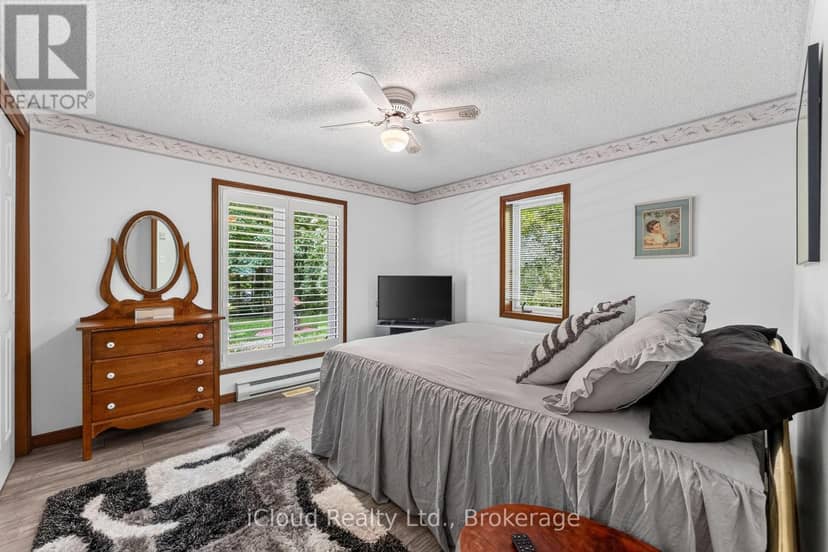20 Mactavesh Crescent — photo 19 of 40