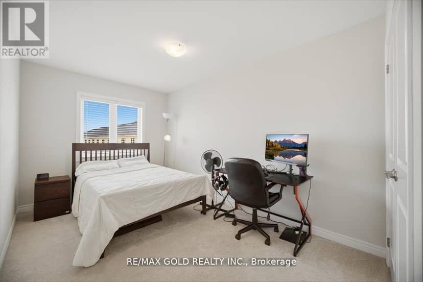2 - 30 Mia Drive — photo 18 of 24