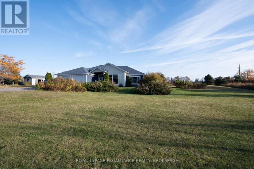 10 North Shore Road, Frontenac Islands, photo 2