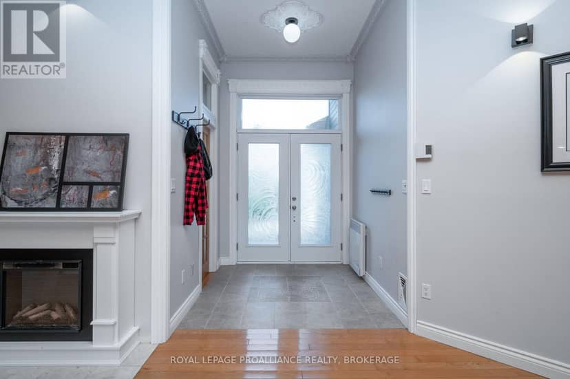 10 North Shore Road, Frontenac Islands, photo 4