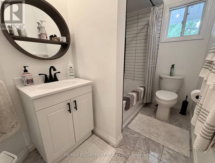 227 Silverbirch Boulevard — photo 10 of 40