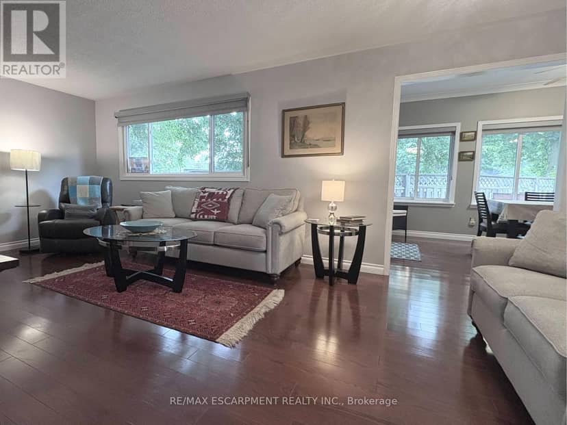 227 Silverbirch Boulevard — photo 16 of 40