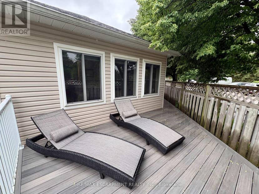 227 Silverbirch Boulevard — photo 30 of 40