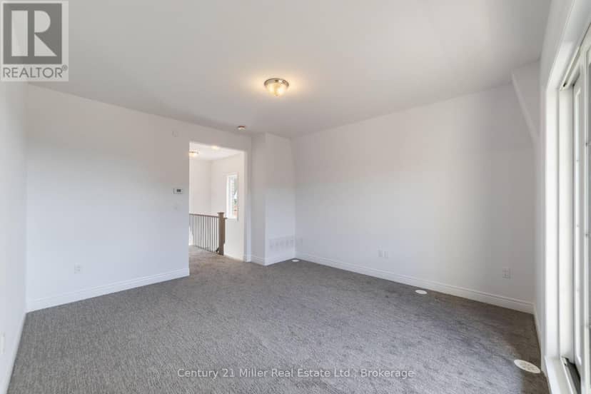 42 - 2140 Trafalgar Road — photo 26 of 33