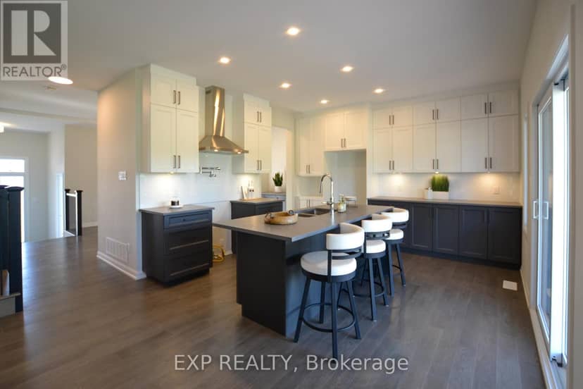 623 Montessor Crescent — photo 9 of 28