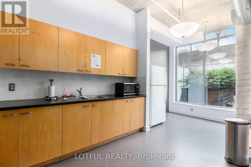 201 - 383 Cumberland Street — photo 25 of 28