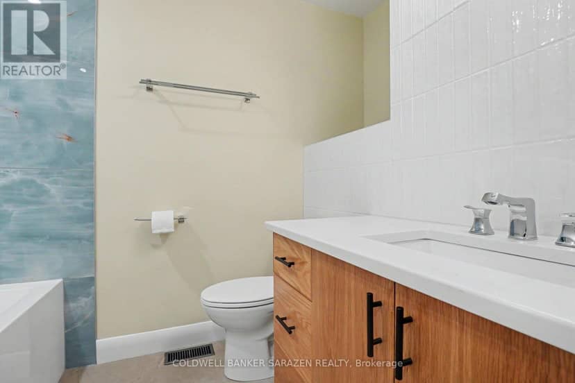 36 McCallum Street — photo 18 of 40