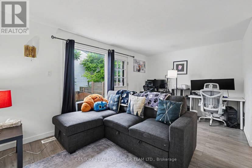 76 - 48 Sumac Street — photo 6 of 26