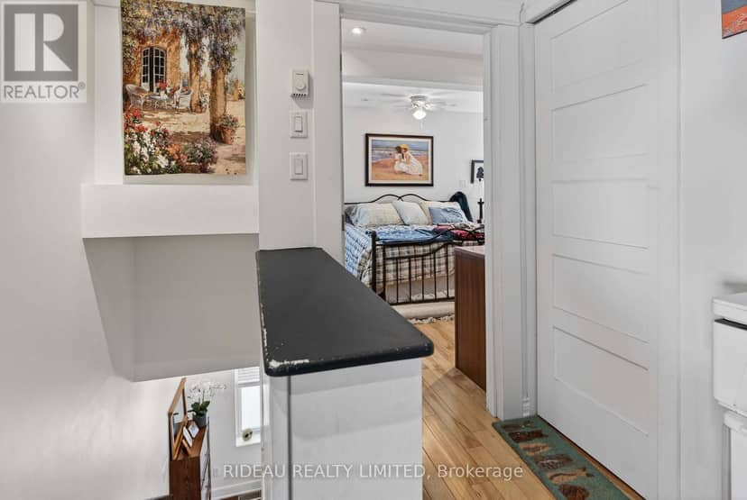 22 Perth Street — photo 12 of 25