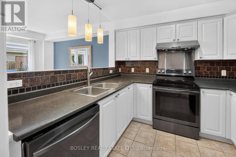 10 - 6263 Valley Way — photo 11 of 40