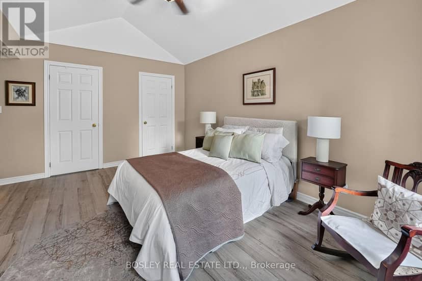 10 - 6263 Valley Way — photo 17 of 40